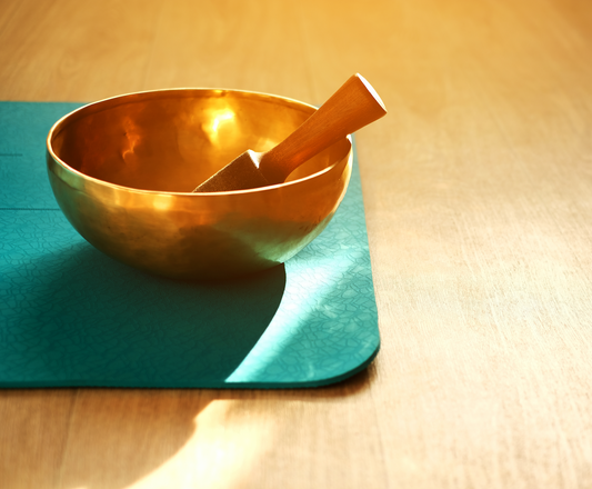 Handmade Singing Bowl for the heart chakra 8"