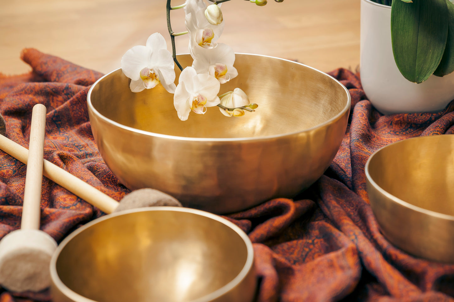 Handmade Singing Bowl for the heart chakra 8"